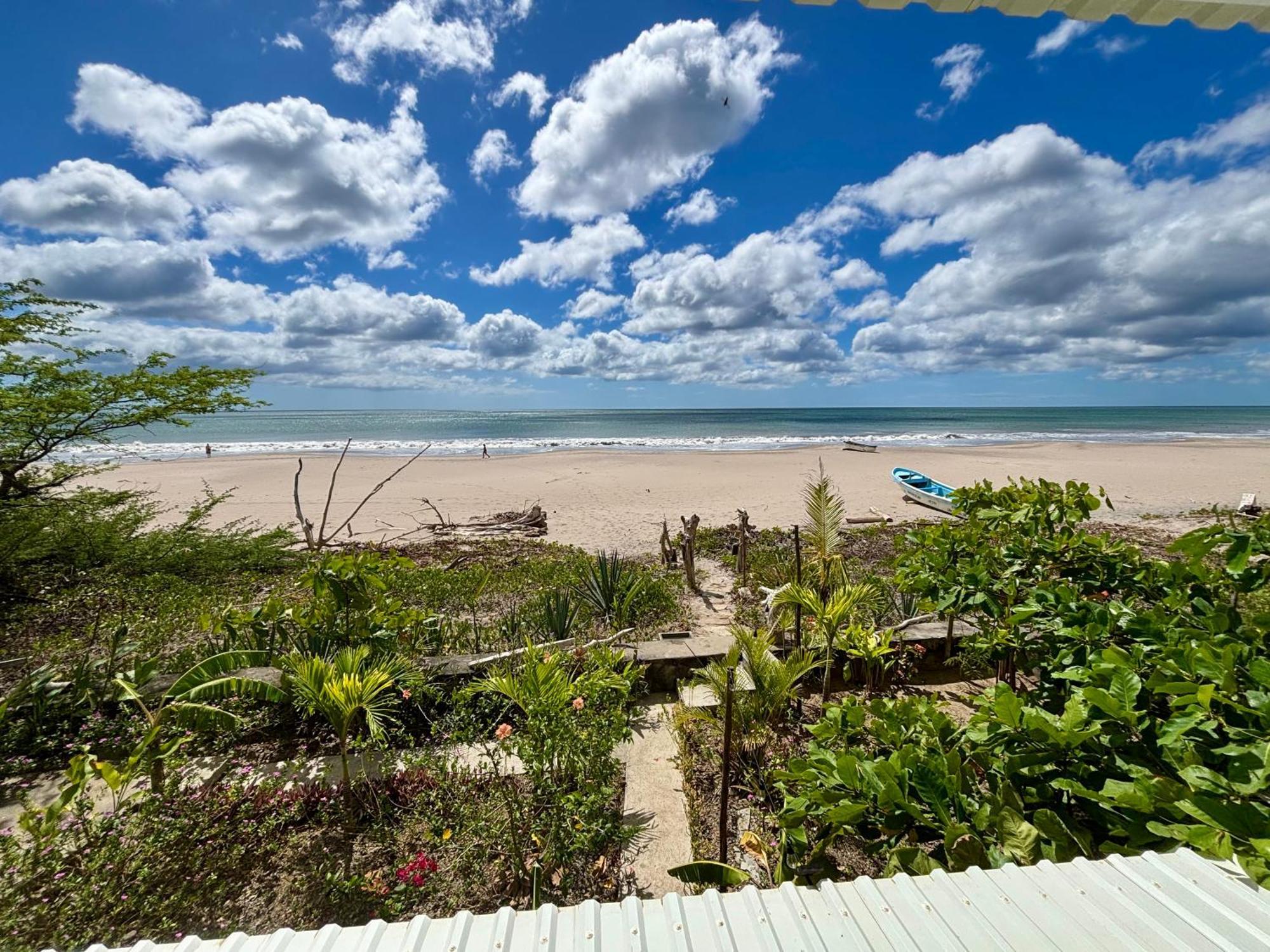 Stella Mar Oceanfront Hotel Popoyo Bagian luar foto
